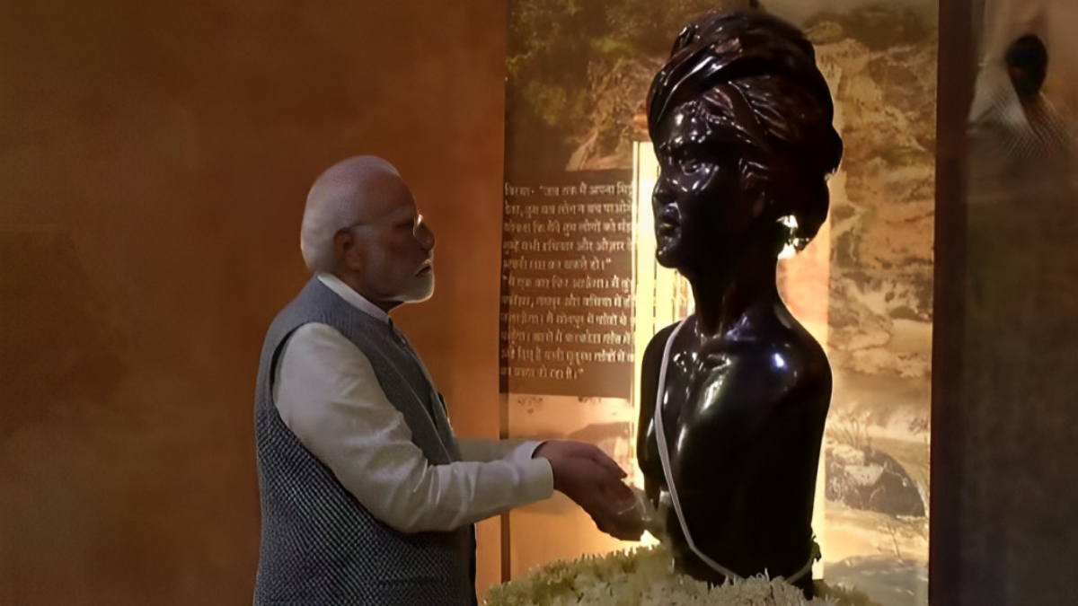 In Ranchi, PM Modi honored “Lord Birsa Munda” & announced a gift of Rs 24,000 crores !