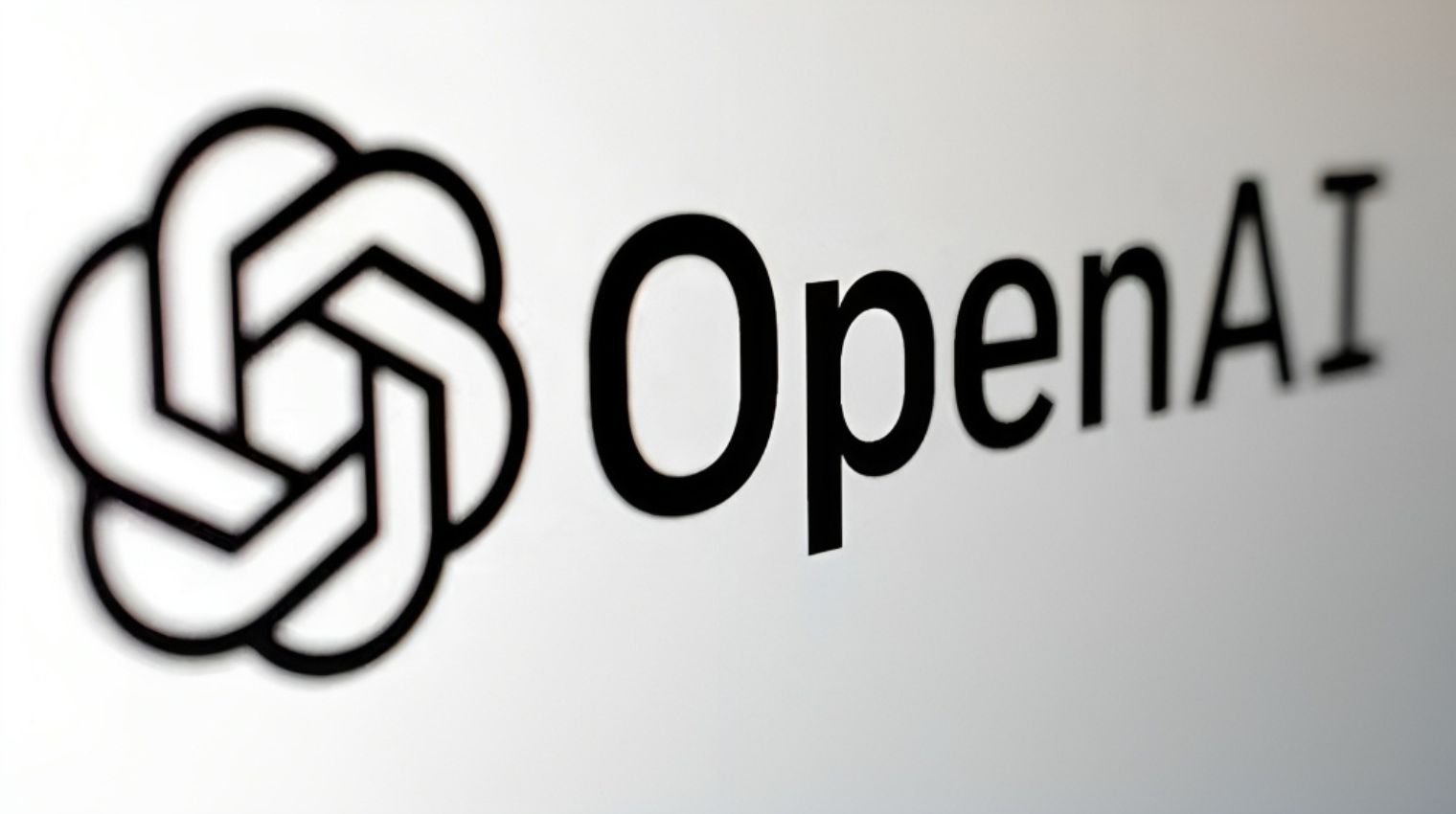 “OpenAI Pursuing Early Funding with Ambitious Valuation Exceeding $100 Billion”