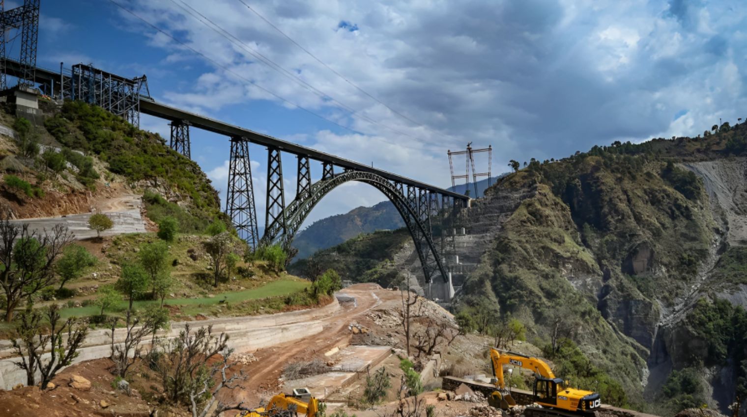 India’s Engineering Marvel – World’s Highest Railway Bridge in Kashmir(India) surpasses Eiffel Tower”