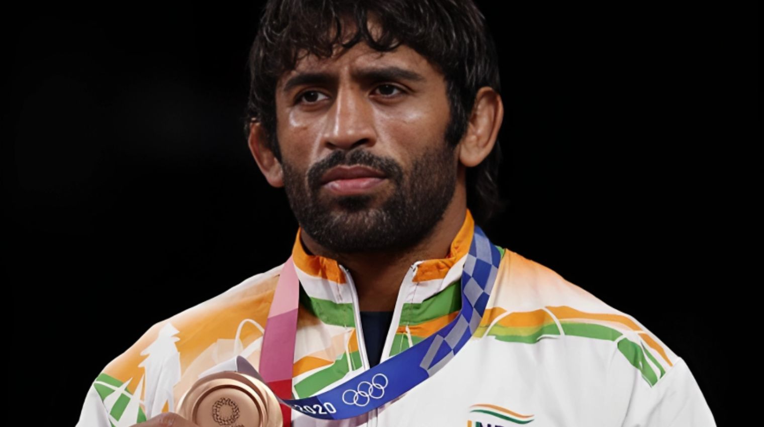 “Bajrang Punia Takes a Stand: Wrestler Returns Padma Shri Award Amid Controversy”