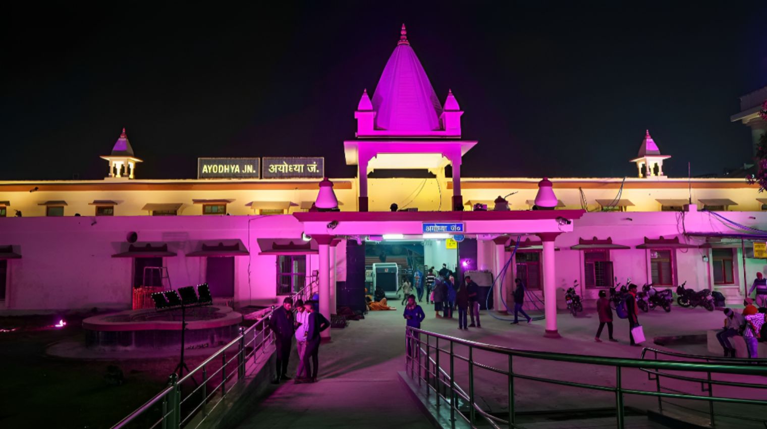 “Historic Milestone: PM Modi Unveils Ayodhya’s New Hub – Airport and Railway Station Inauguration”