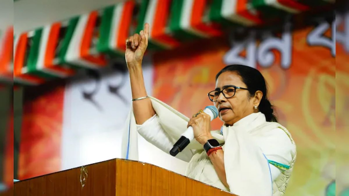 Mamata Banerjee’s Bengal Twist Leaves INDIA Bloc Stunned: No Alliance with Congress!