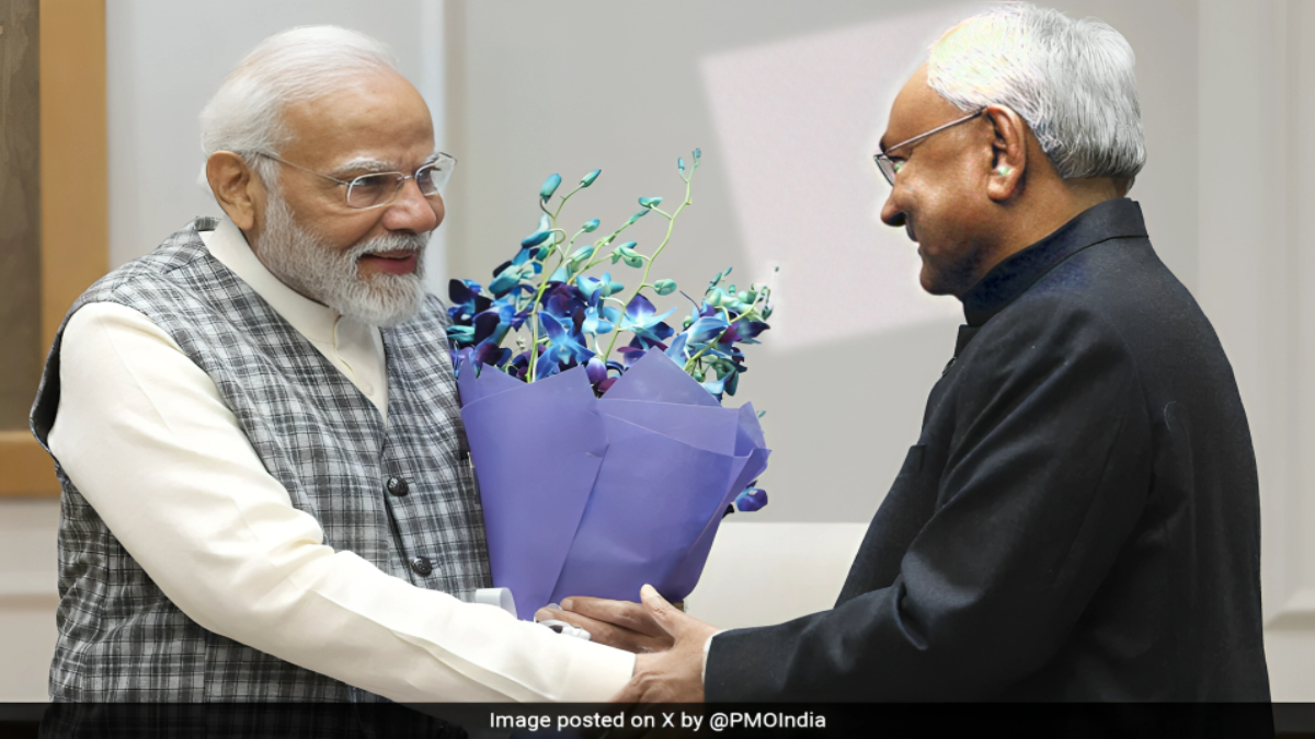 “Unity in Bihar: Nitish Kumar’s Resolute Message to PM Modi During Live Visit”