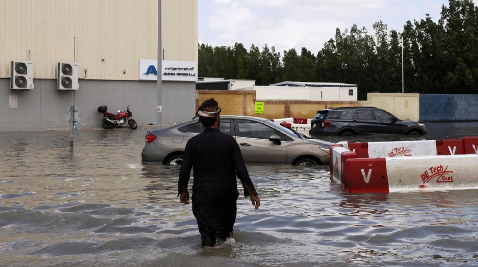 Dubai’s Flooding: Result of Artificial Rain or Climate Change? Insights into UAE’s Cloud Seeding Initiative !