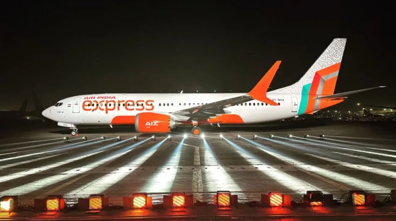 “Air India Express Takes Action: Dismisses 30 Crew Members Amid Mass Sick Leave Incident”