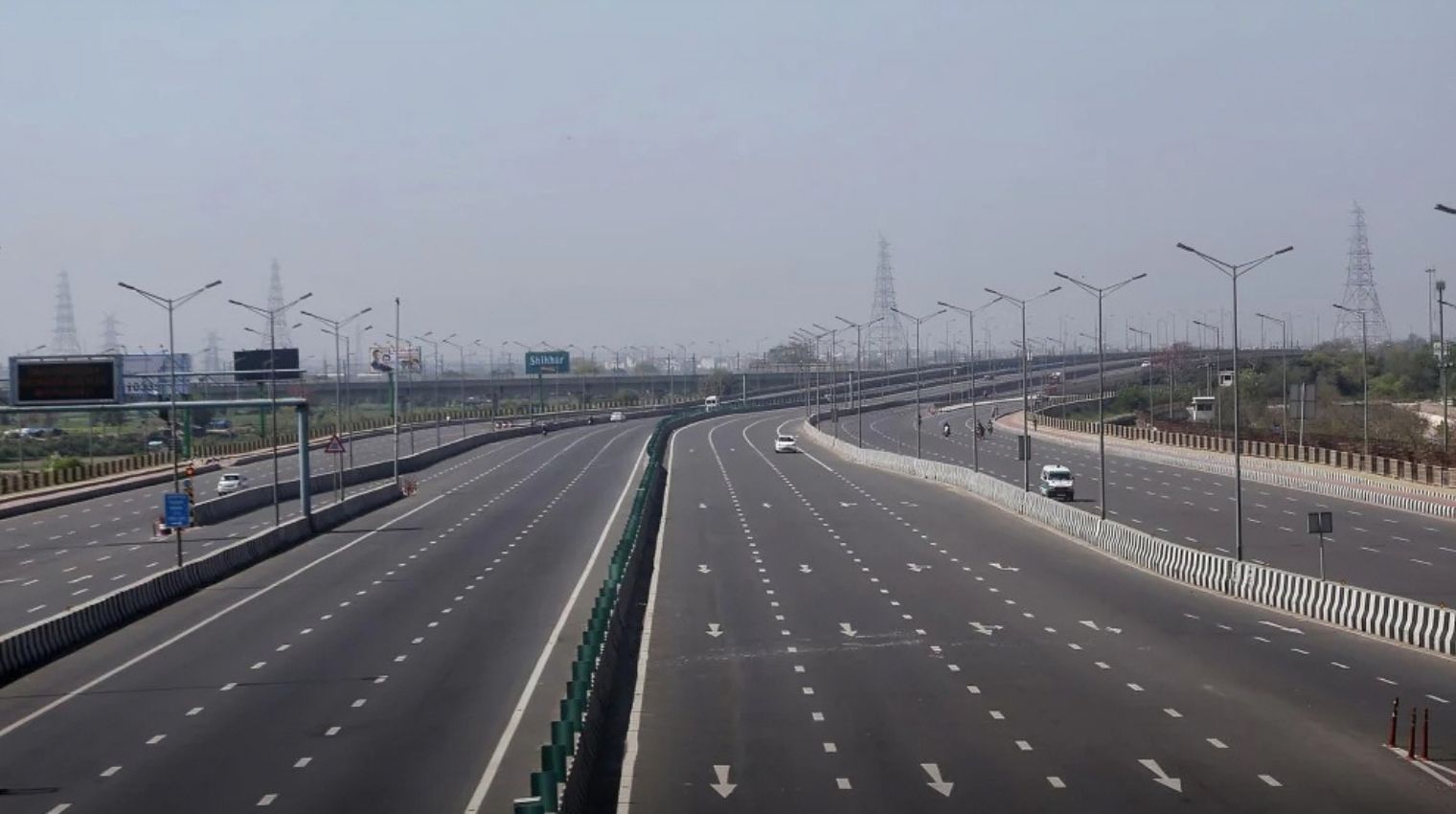 “India’s Highways Authority Embarks on Self-Repairing Road Project”
