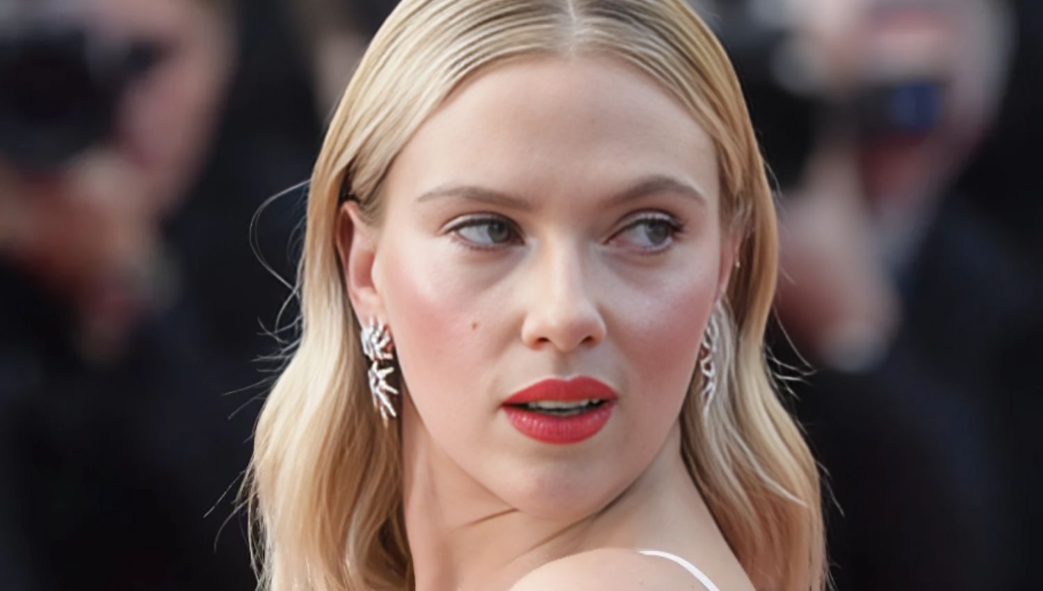 Title for news: Scarlett Johansson files lawsuit against ChatGPT for voice infringement: Key details in 5 points !