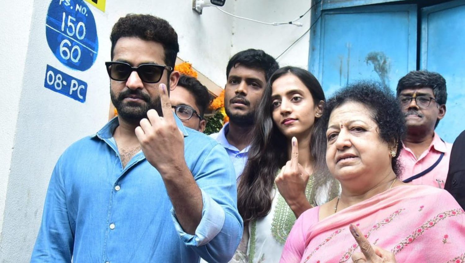 Jr NTR hurried to Hyderabad from “War 2” film in Mumbai in order to cast his vote.