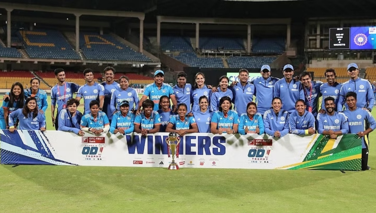 “Smriti Mandhana’s Masterclass and Reddy’s Brilliance Lead India to 3-0 Victory Over South Africa”