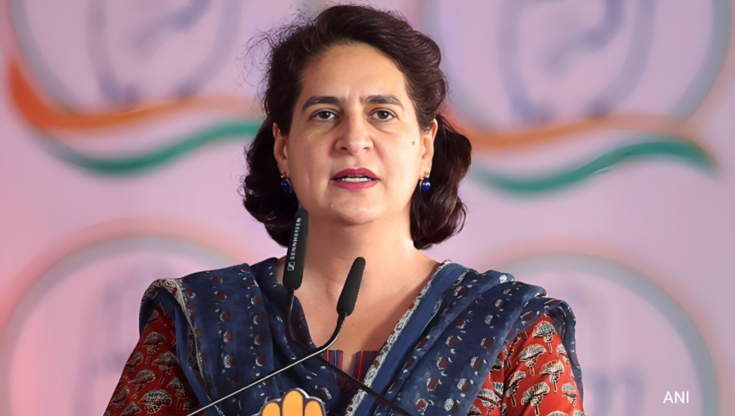 BJP Criticizes Priyanka Gandhi’s Wayanad Visit; Congress Counters with ‘Modi 2014’ Comparison!