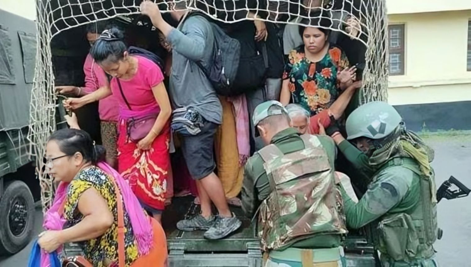 “Fresh Exodus: Over 2,000 Seek Refuge in Assam Amidst Renewed Displacement in Manipur”