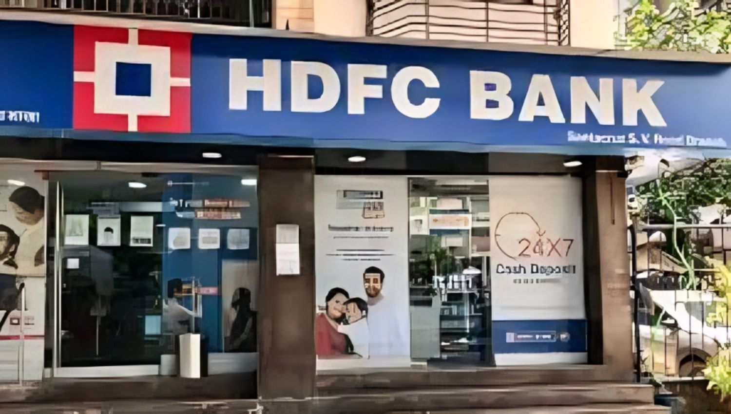 Why is HDFC Bank Stock Falling Today? Nomura Shares Target Price Analysis !