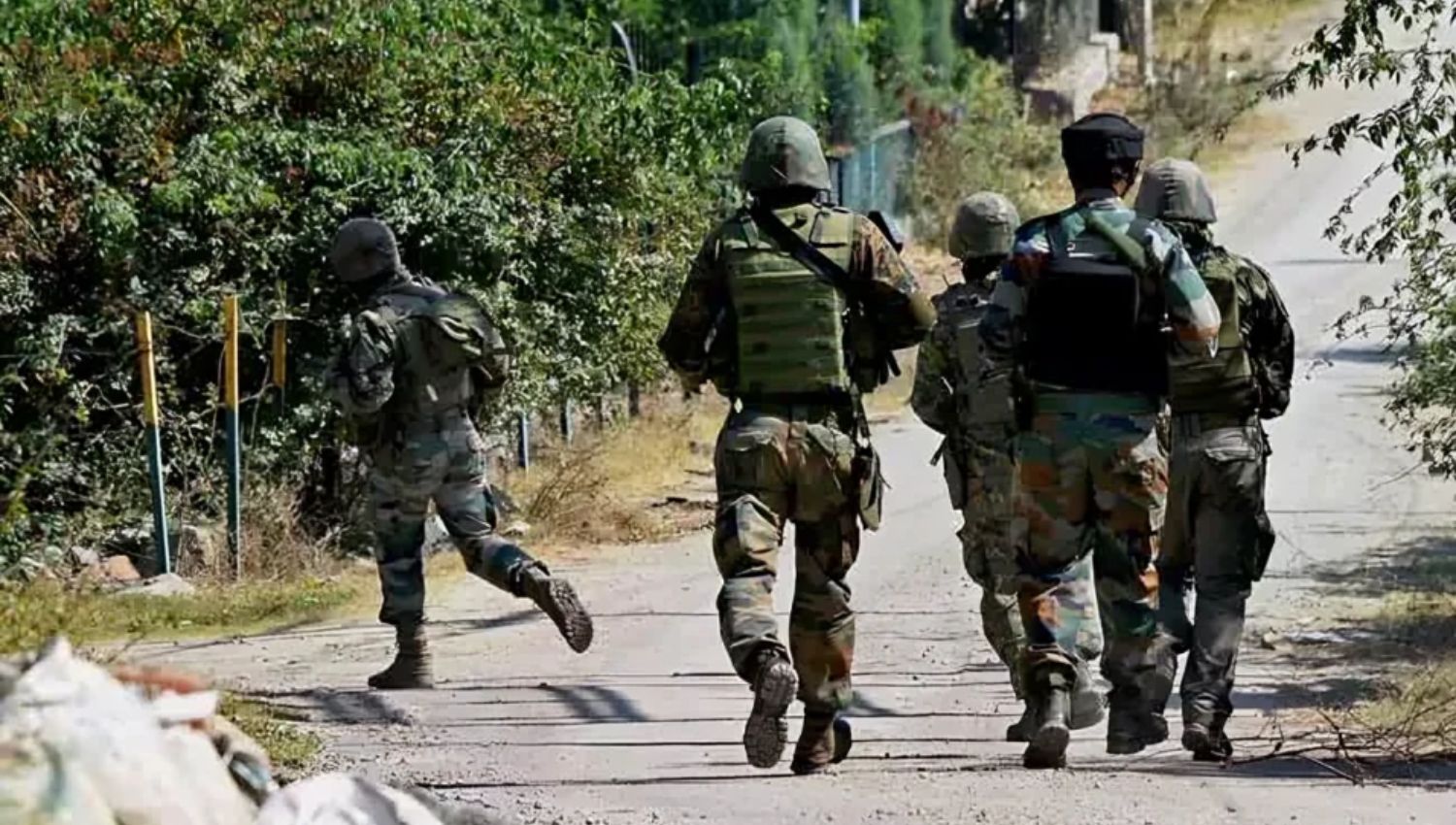 “Army Vehicles Targeted by Terrorists in J&K’s Kathua: Second Attack in Two Days”