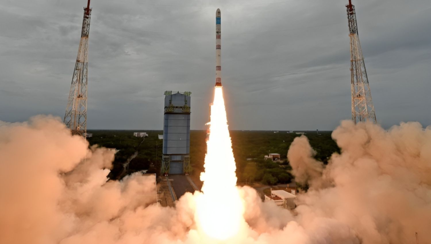 ISRO Successfully Deploys EOS-08 Earth Observation Satellite !