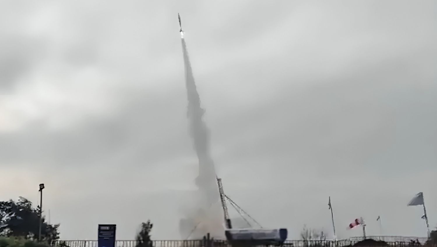 RHUMI-1 : India’s First Reusable Hybrid Rocket Launched !