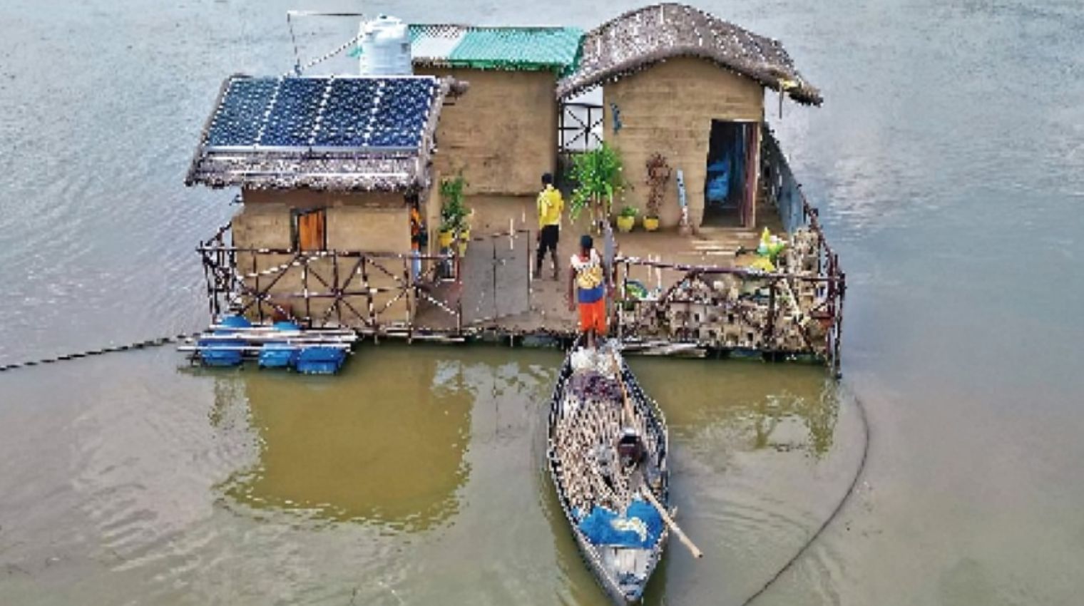 The Unsinkable Wonder: A Floating House on Ganga’s Banks in Buxar That Defies Floods!