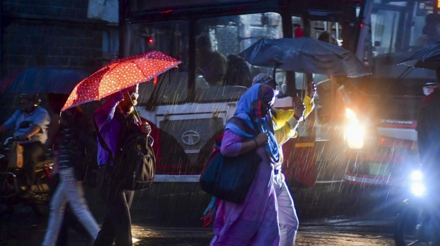 Tragedy in Mumbai: Rain Claims Life, Schools Shut Amidst Ongoing Downpours !