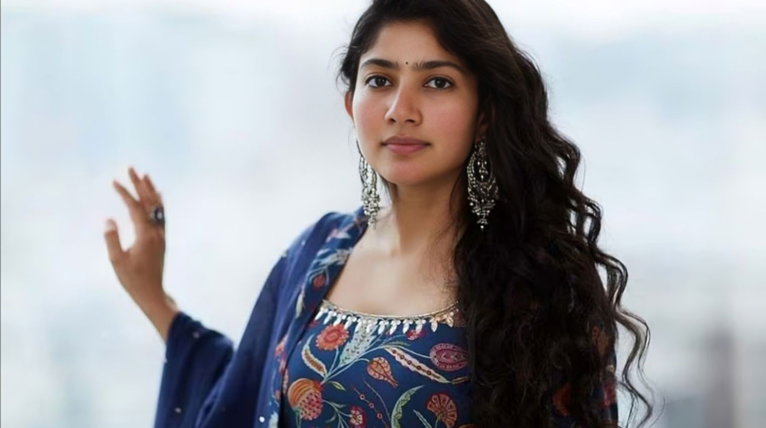 Sai Pallavi Faces Public Outrage Over Viral Remarks on Indian Army and Pakistan !